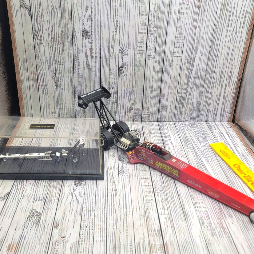 Die cast cars- lot of 2 diecast dragsters